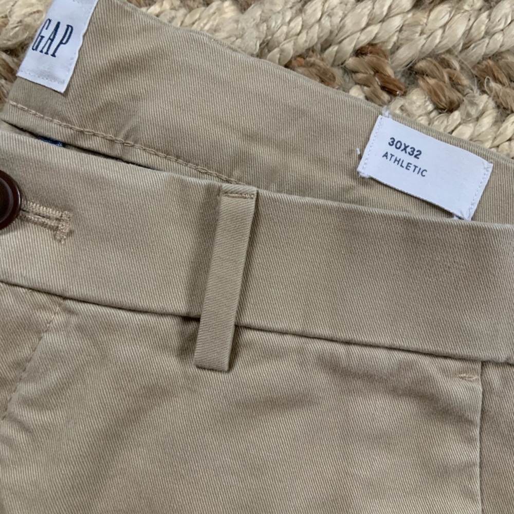 Gap Athletic Fit men’s khakis 30” 32”